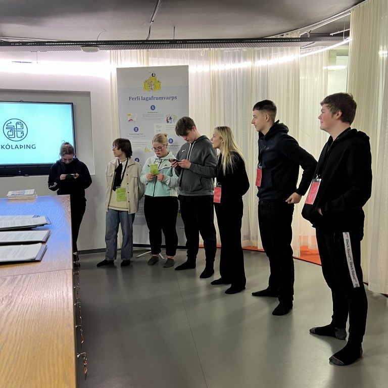 20220308_095346365_ios