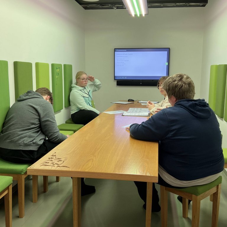 20220308_095836639_ios