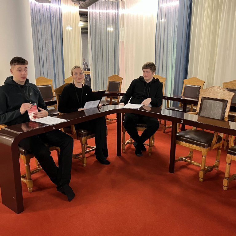 20220308_101035712_ios