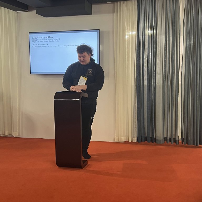 20220308_110142047_ios