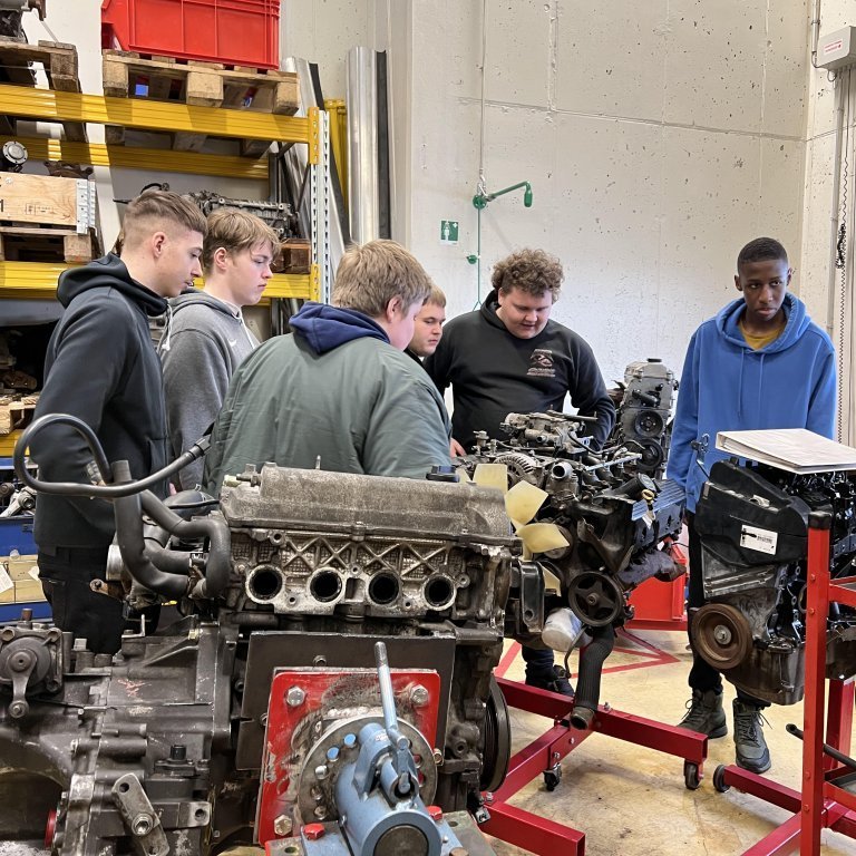 20220308_145237764_ios