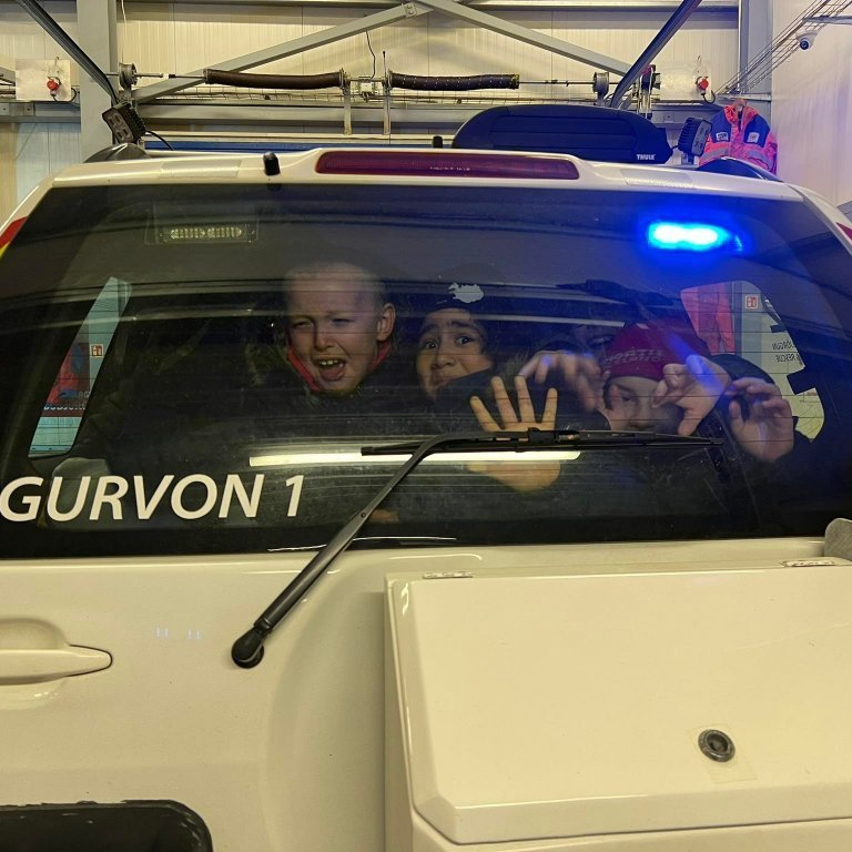 329464674_2438716309617594_6808132756114960287_n