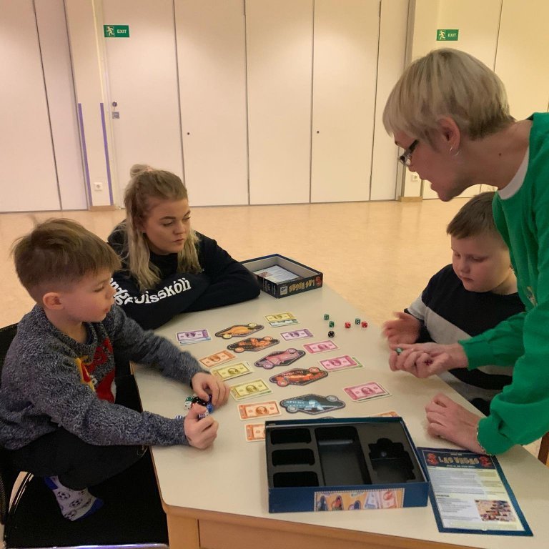 70737cd9682821bd13fbb32c7acaf25f