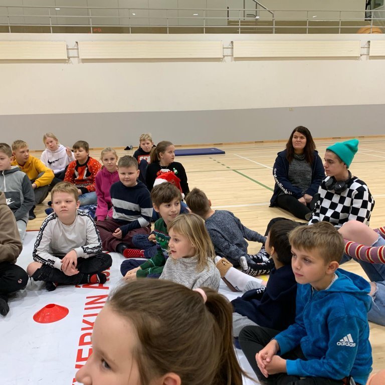 7722d7f92b84c96d98ef596f14077a06