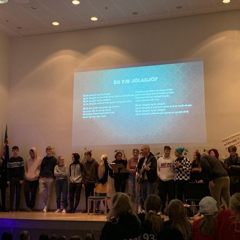 77a1621b2295951f7ab4e52699daae1e