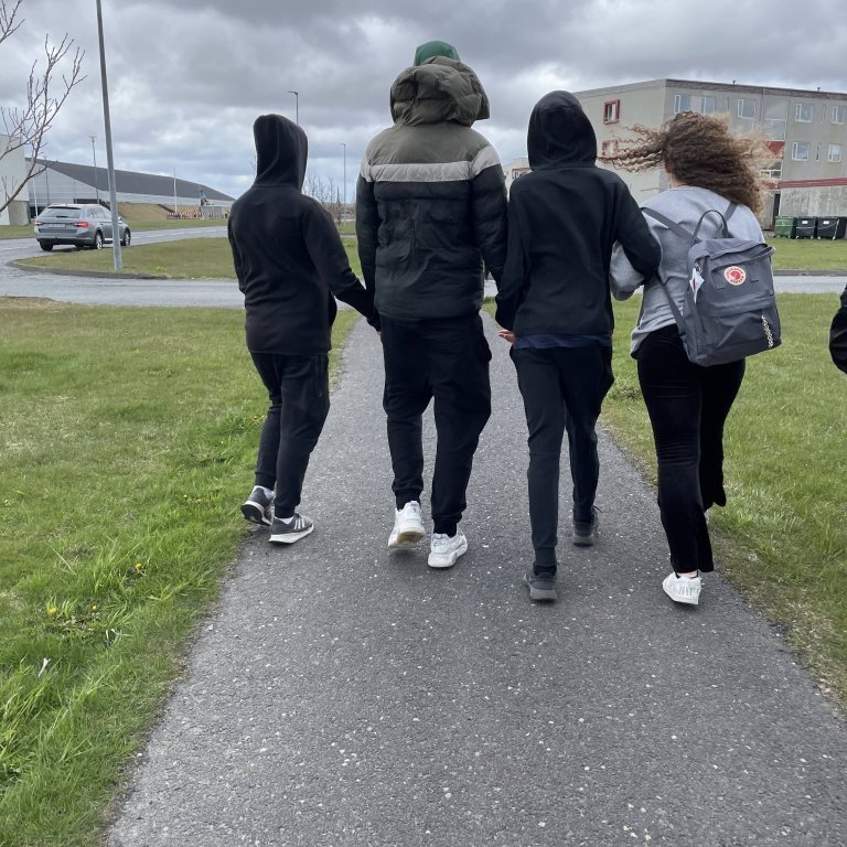 20210525_120001725_ios