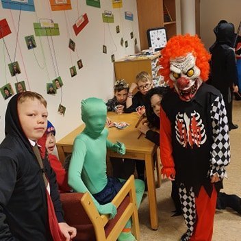 93208851_230876817969694_2285324408547442688_n