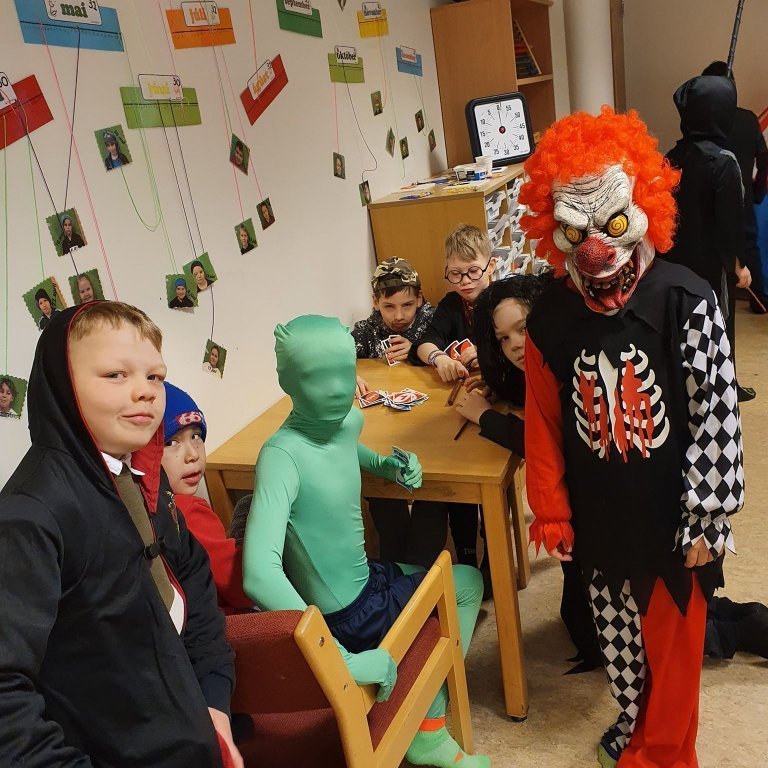 93281769_1099253717107660_3986609994429628416_n