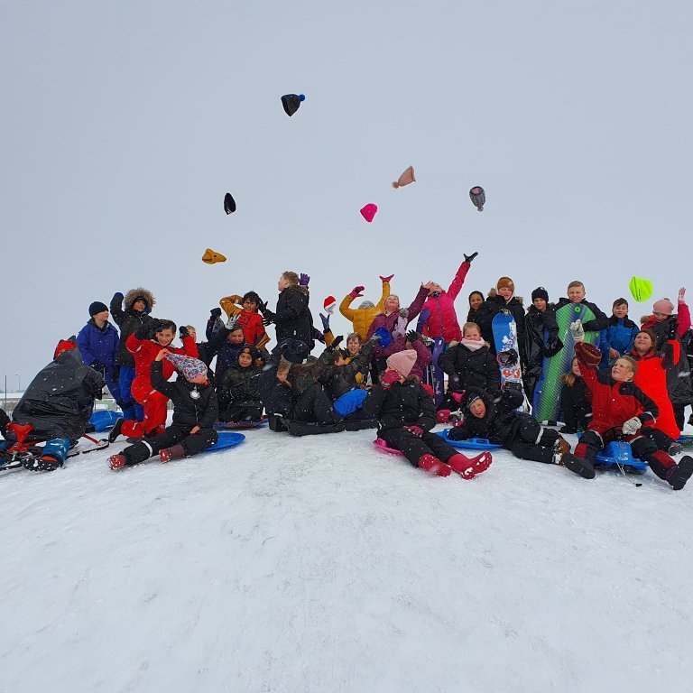 94024961_235933957610224_1963744242702483456_n