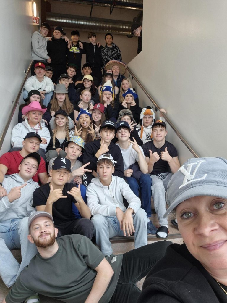 Derhúfu og hattaþema - 10. bekkur