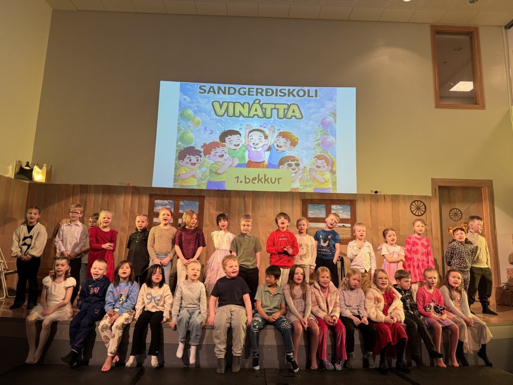 Árshátíð 1. - 2. bekkjar ásamt útskriftarhóp leikskólans