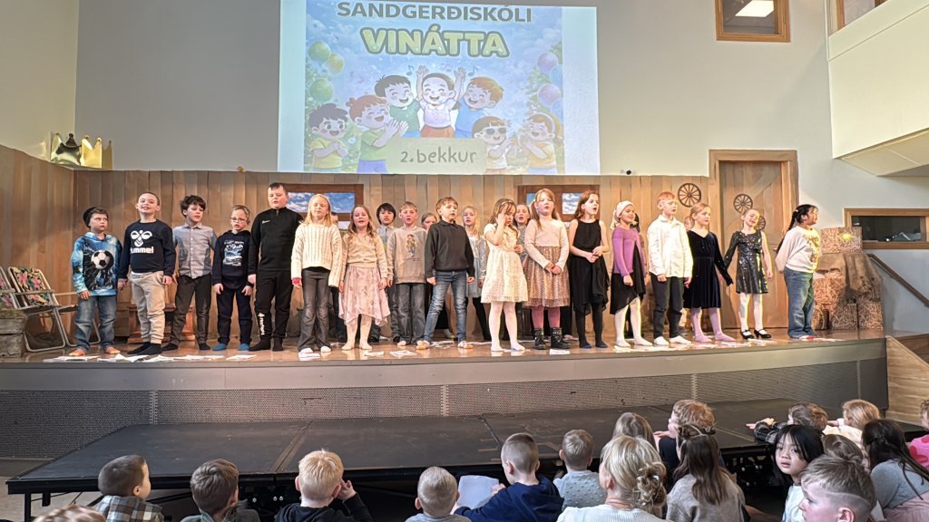 Árshátíð 1. - 2. bekkjar ásamt útskriftarhóp leikskólans