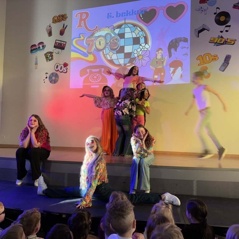 20250404_104643058_ios