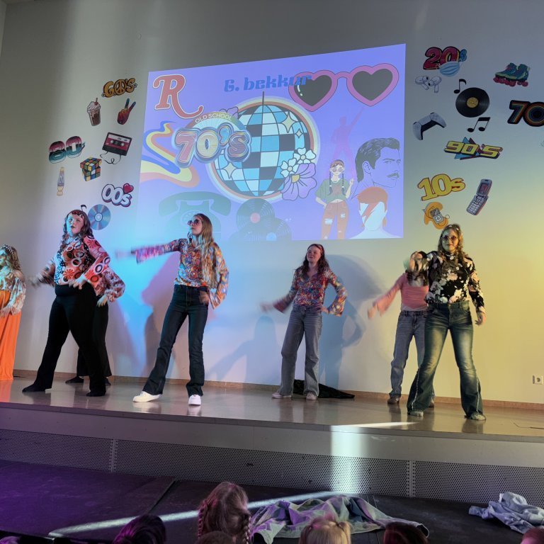 20250404_105323423_ios