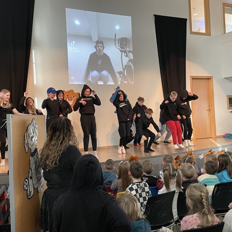 mynd-20230324-1100112b41c365