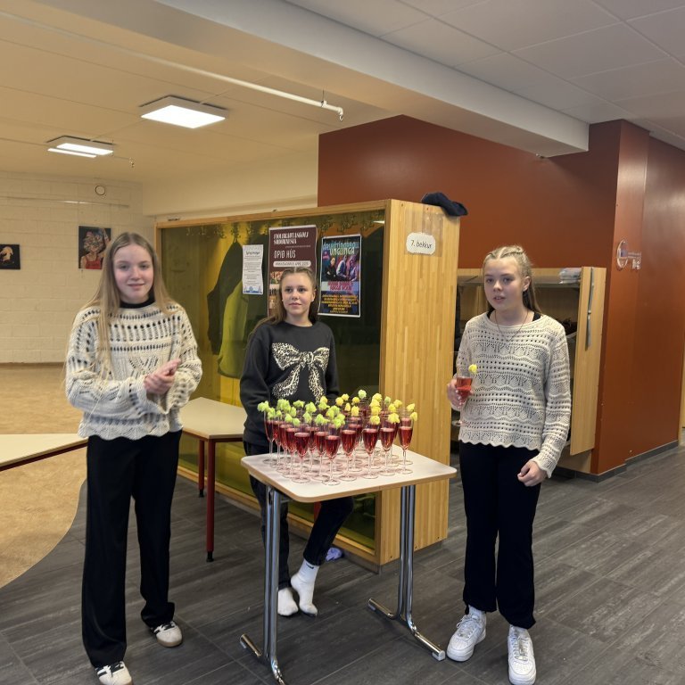 20250410_192507761_ios