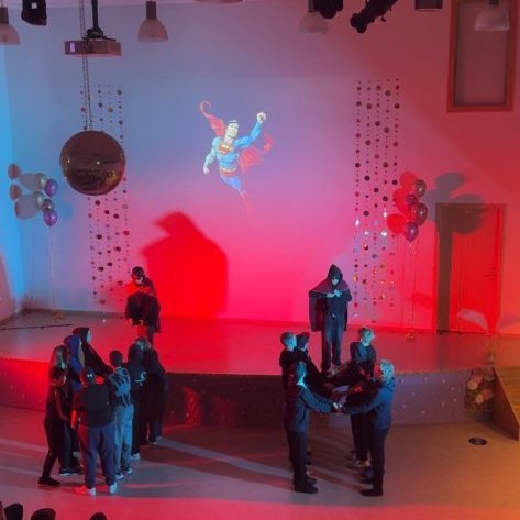 20250410_193904000_ios