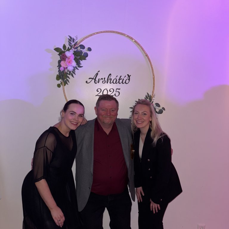 20250410_220804941_ios