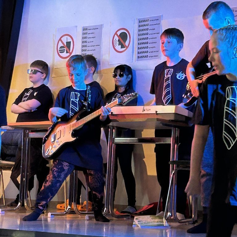 430092606_278957175234743_4397172773214174643_n