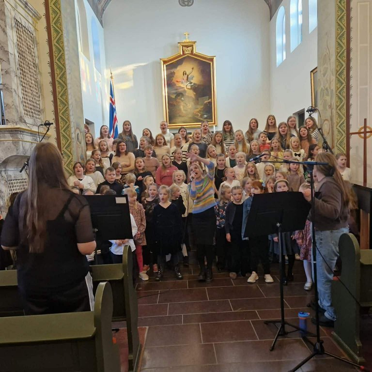 20260215_224914275_ios