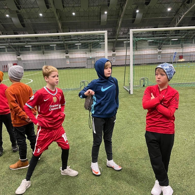 245661107_305007974392354_5801400530930338348_n