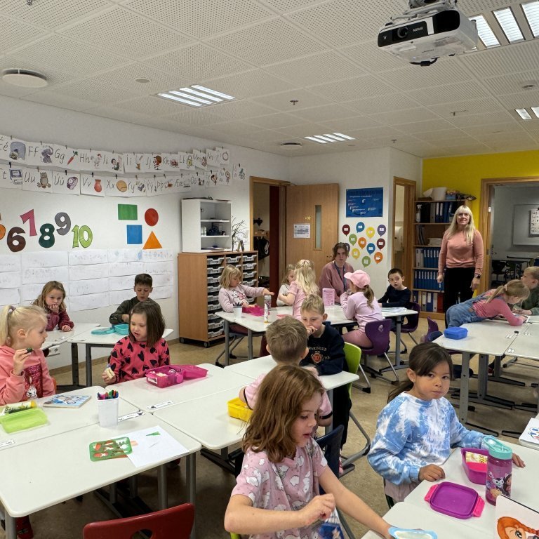 20241023_093447732_ios