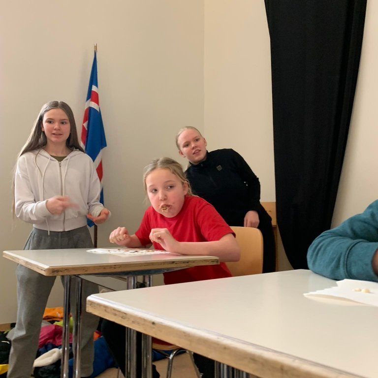 331301165_581128506979644_4990701588389515305_n