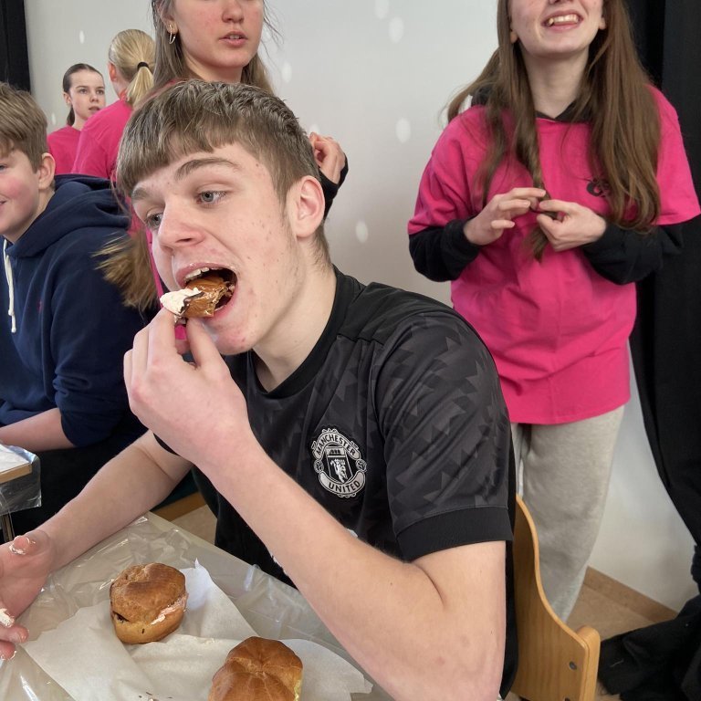 426720579_361377040031120_8130314345642206268_n