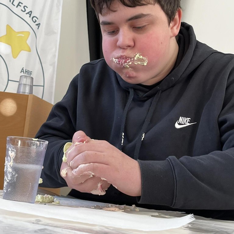 427861293_774238380776220_8932584574699401062_n