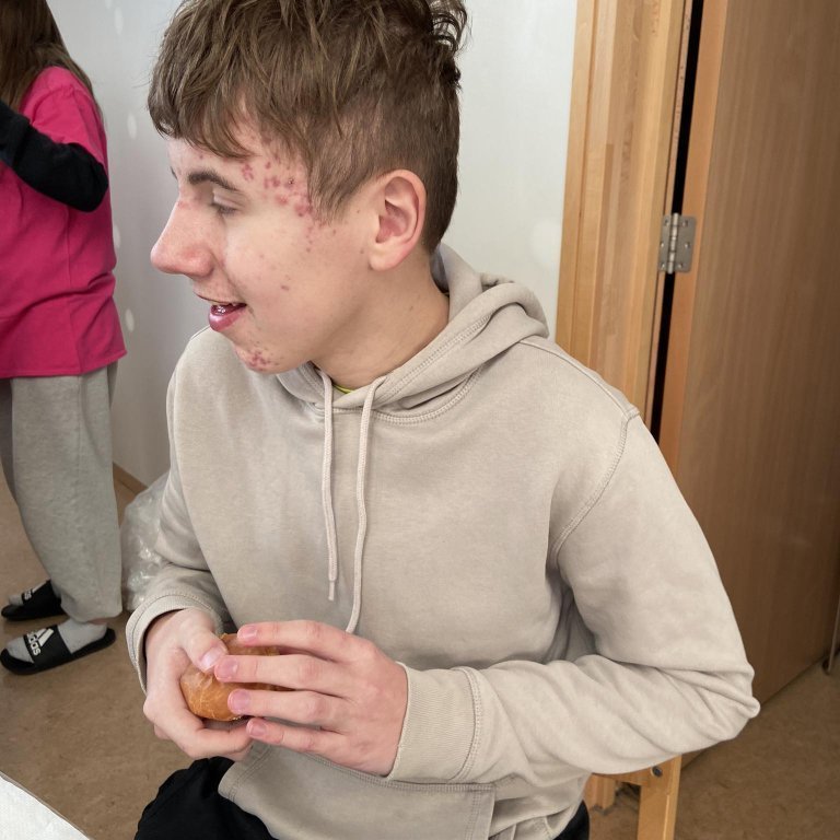 428023319_1322636671738861_4688878220789758851_n