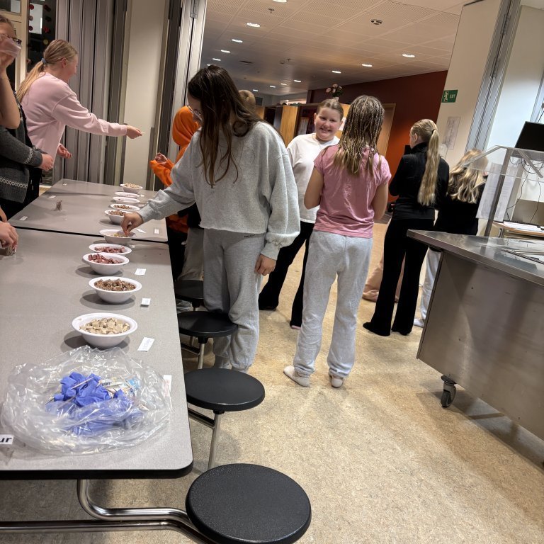 20250124_085409005_ios