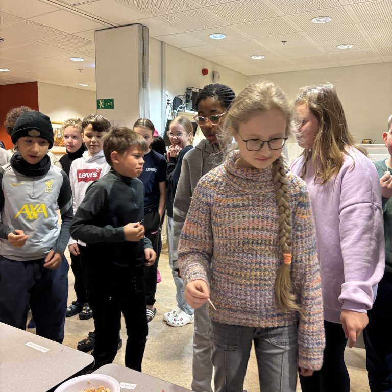 20250124_090335154_ios