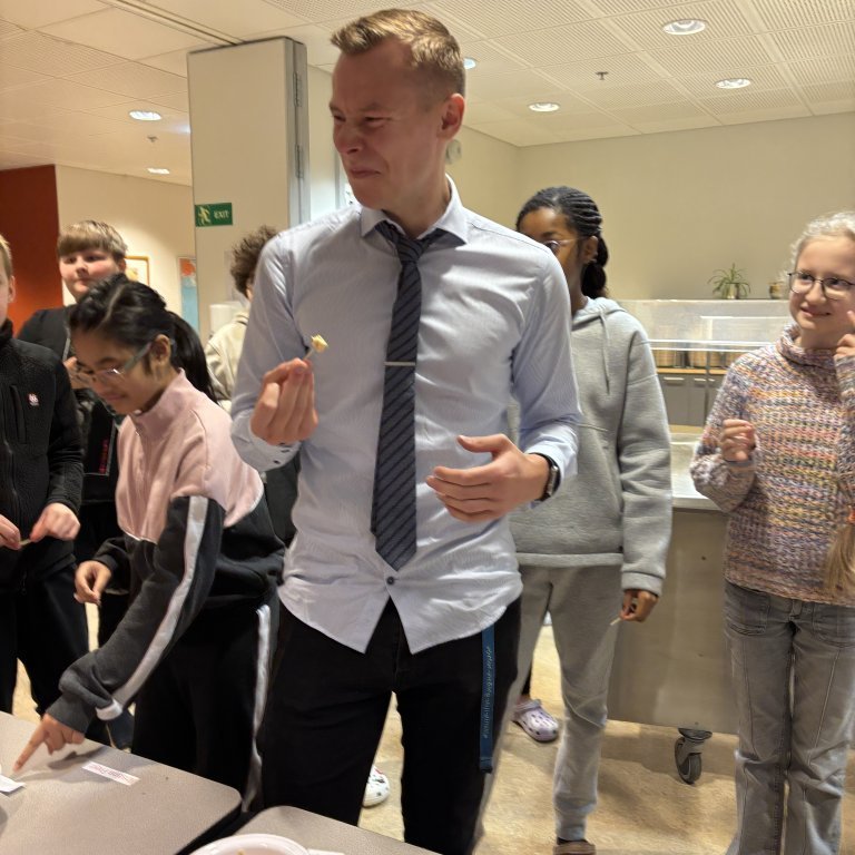 20250124_090450015_ios