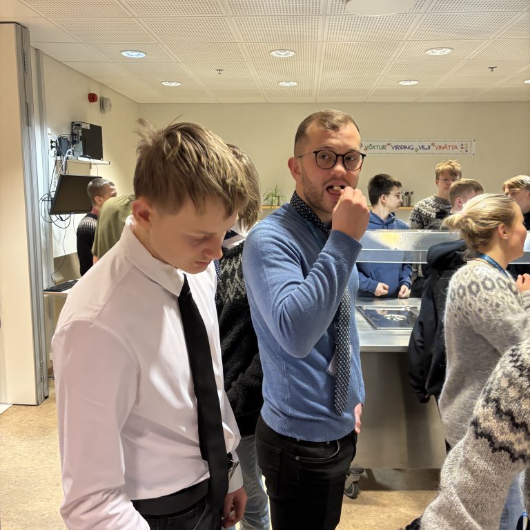 20250124_092536044_ios