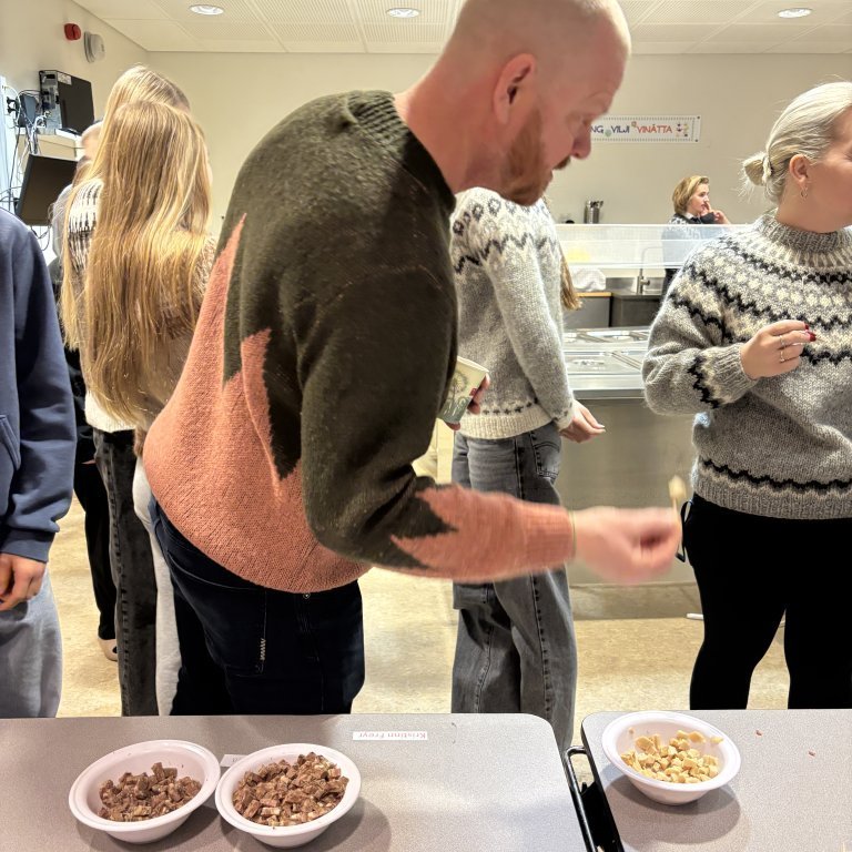 20250124_092917791_ios