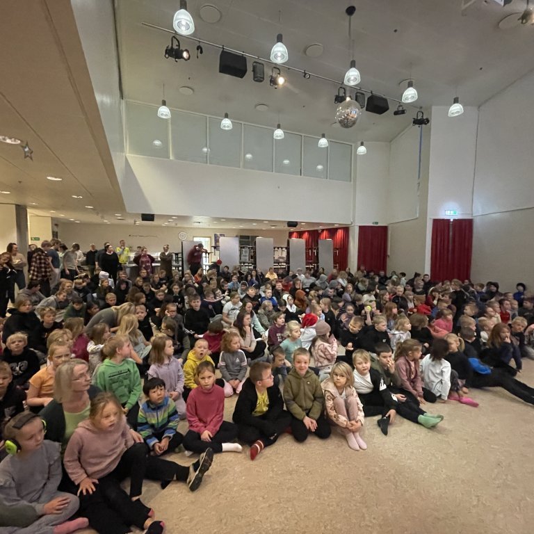 20231116_090700596_ios