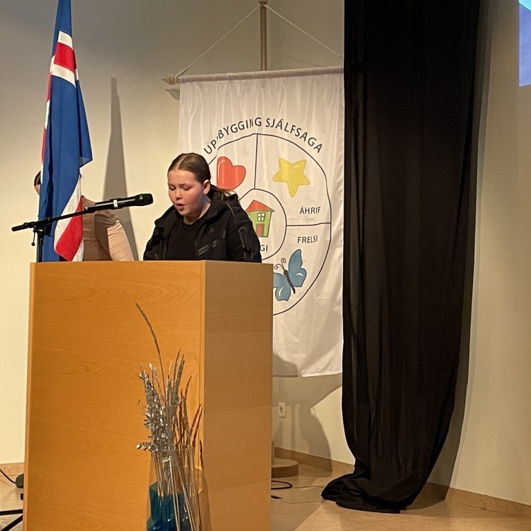 20231116_091057684_ios