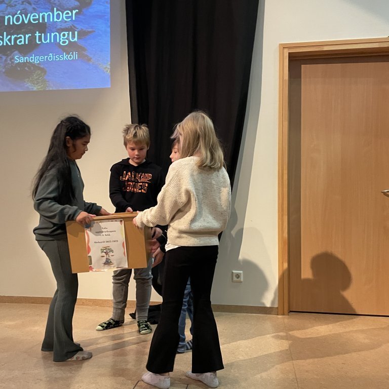 20231116_091252384_ios