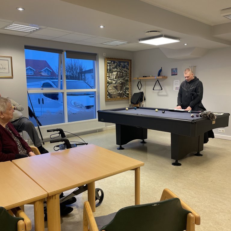 20231116_103731484_ios