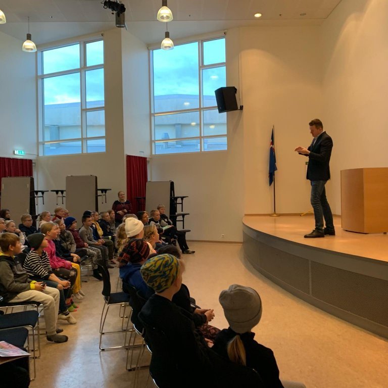 960f832790205399b695f88d279b4476