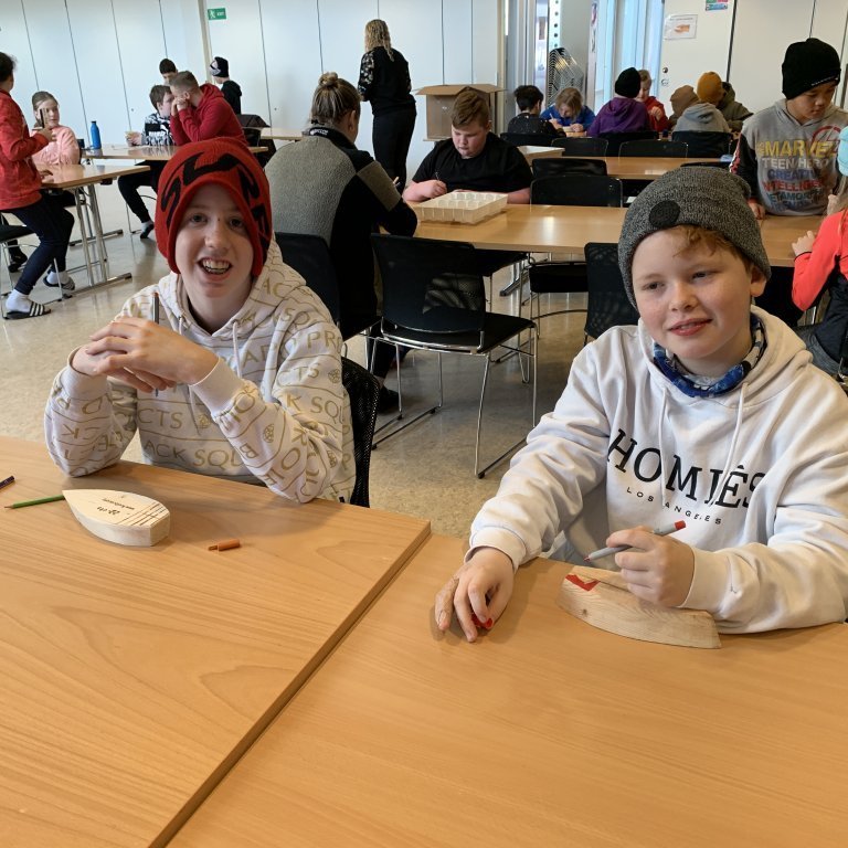 20220405_102514150_ios