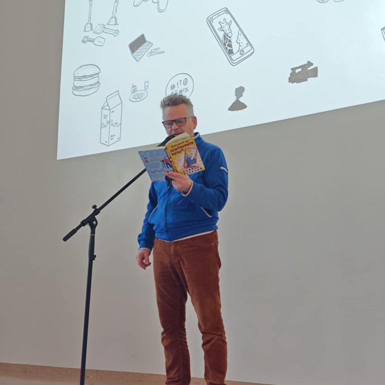 20251204_135825259_ios