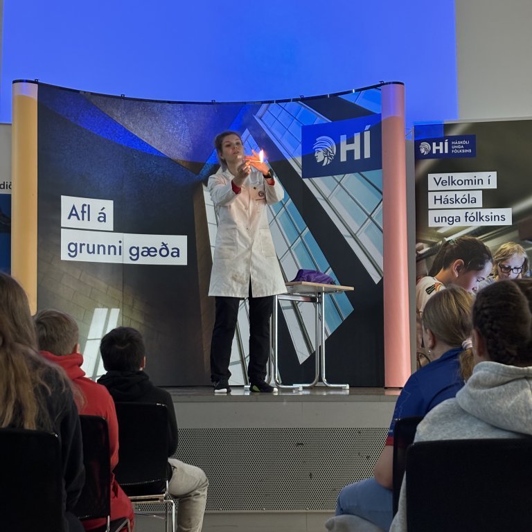 20240830_092645701_ios