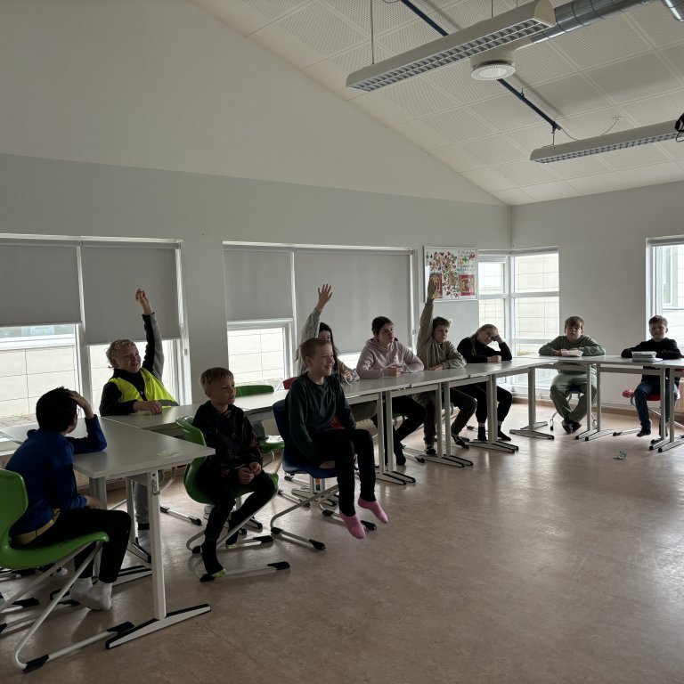 20240830_093804894_ios