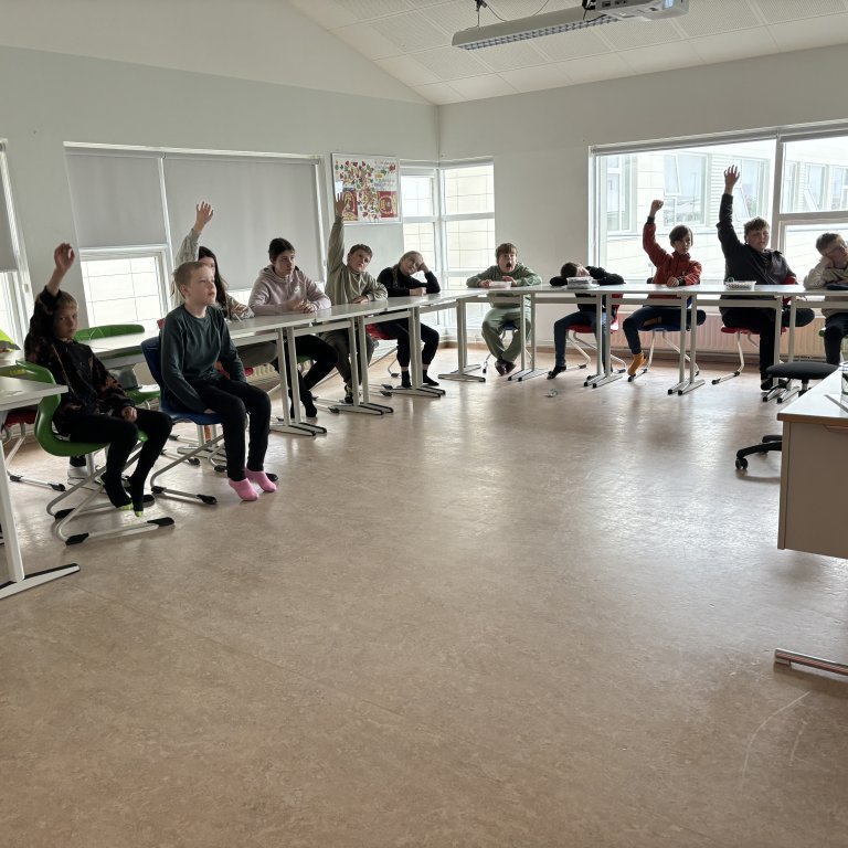 20240830_093812042_ios