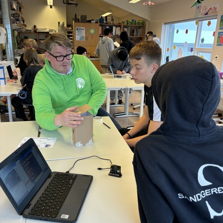 20240830_100843424_ios