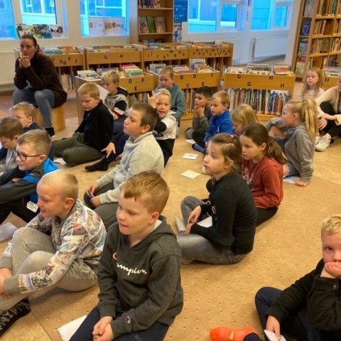Herramenn og ungrfrú vinna