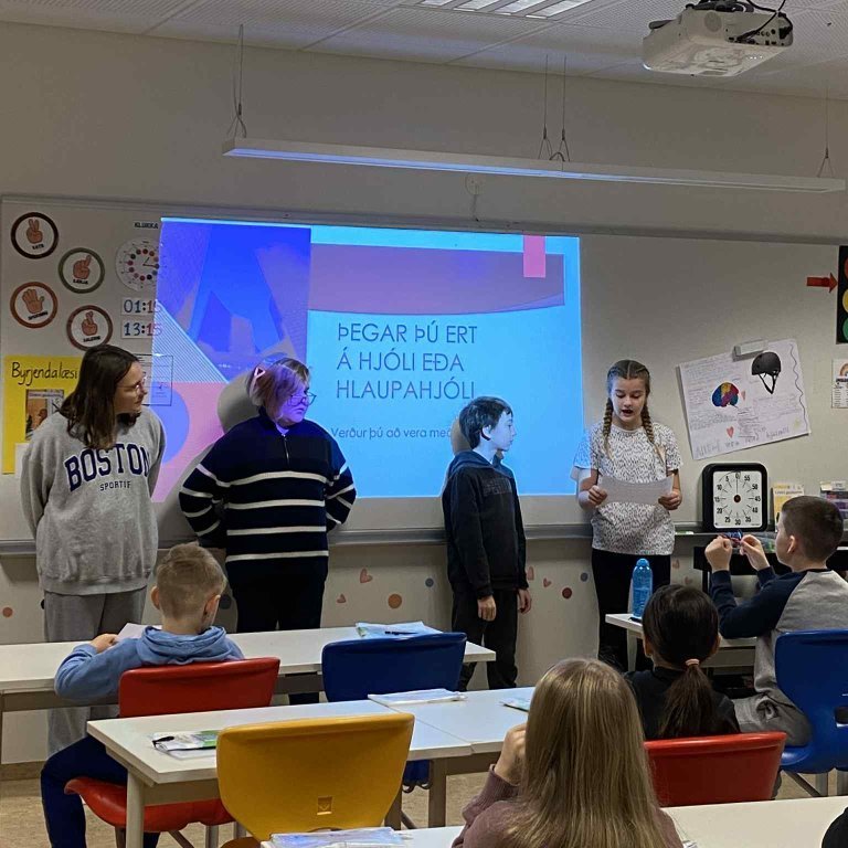 messenger_creation_0ef0be14-318c-4ede-88bf-bb4cd3d6f9fe