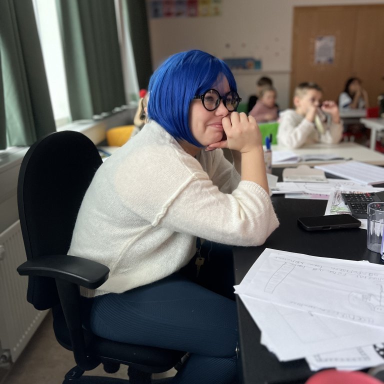 20251031_120355107_ios