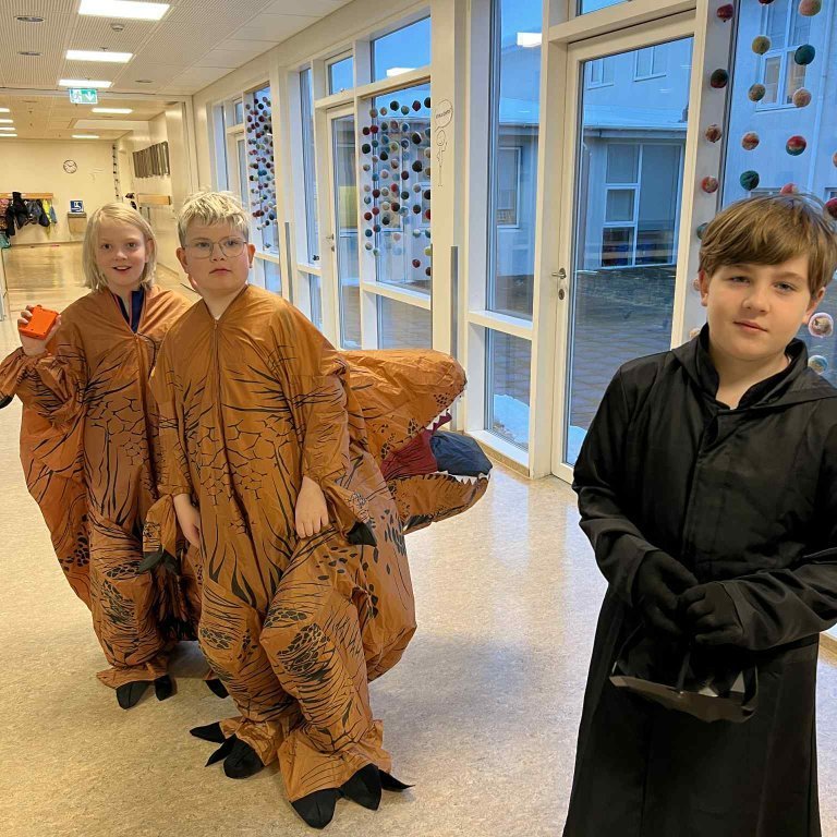 b3346f02-a6b0-45f9-a330-7703ea58f3e4